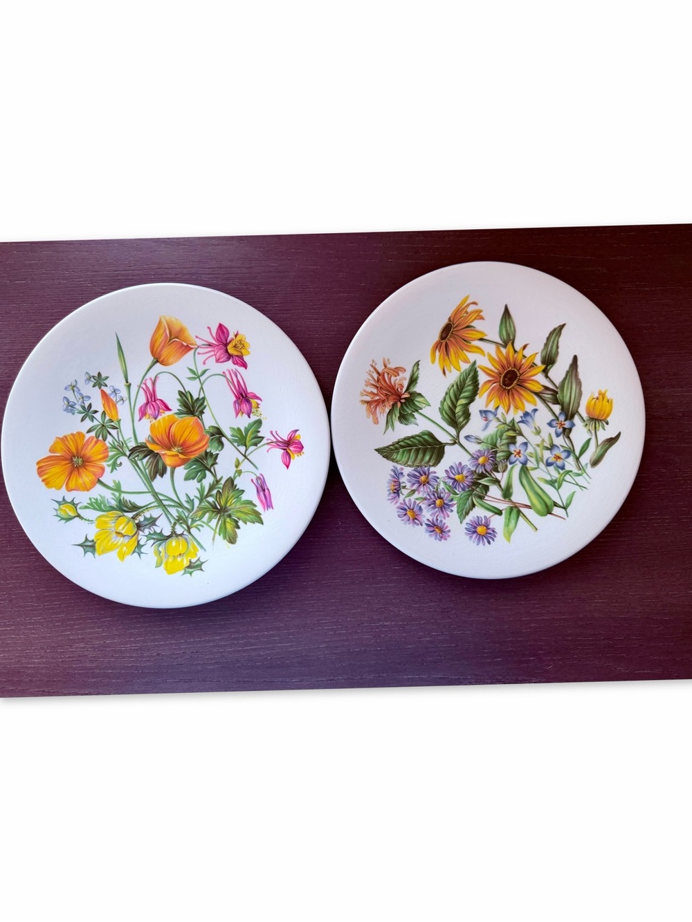 VINTAGE AVON ENOCH WEDGWOOD WILDFLOWER PLATES PAIR